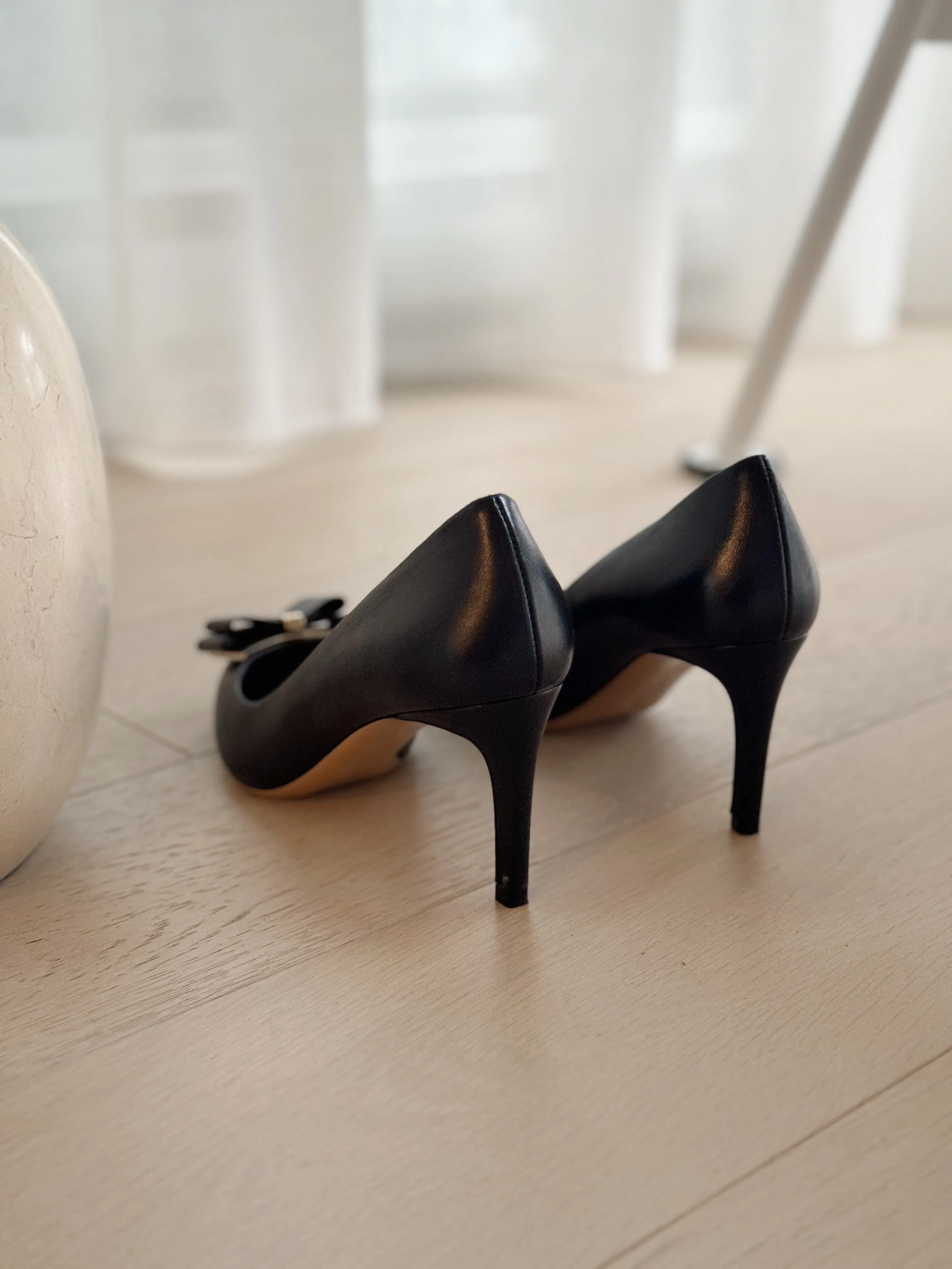 Pointed Leather Pumps
