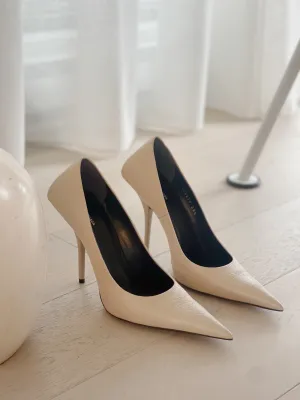 Square Knife Logo Embossed Leather Pumps